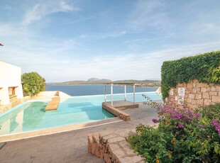 Villa Oasis con piscina e terrazza, a 2 km dalla spiaggia