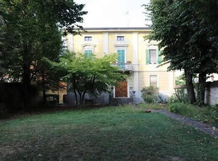 Villa singola in buone condizioni con garage