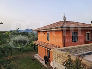 Villa singola in Rongolise Loc Torelle, 37, Sessa Aurunca (CE)