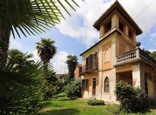 Villa storica in vendita a Cossombrato - Zona: Madonna dell'Olmetto