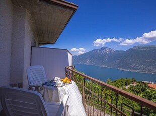 Villa tranquilla vicino al Lago di Garda con parcheggio e giardino
