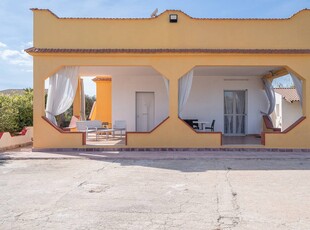 Villa 'Villetta Valentina' con terrazza privata, Wi-Fi e aria condizionata