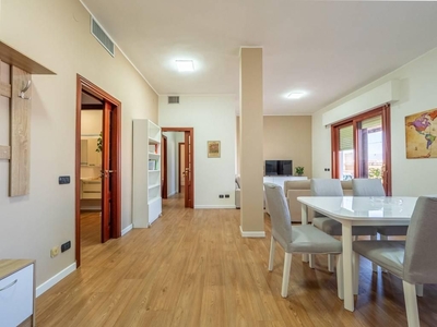 Prestigioso appartamento in affitto Via Enrico Lai, Cagliari, Sardegna