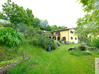 Casa indipendente con terrazzo a Altare