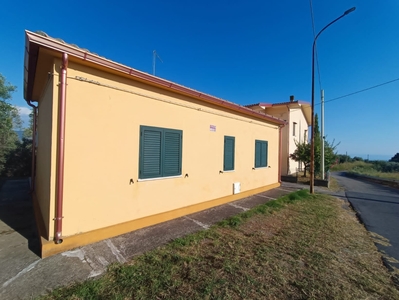 Casa indipendente in vendita a Serra D'Aiello