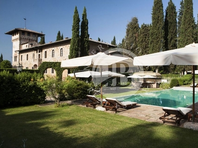 Prestigiosa villa di 2200 mq in vendita, San Gimignano, Toscana