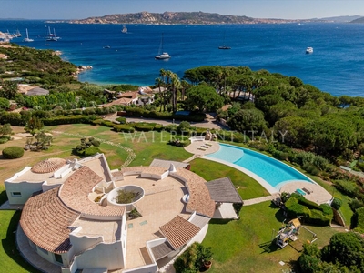 Prestigiosa villa di 500 mq in vendita, Porto Rafael, Sardegna