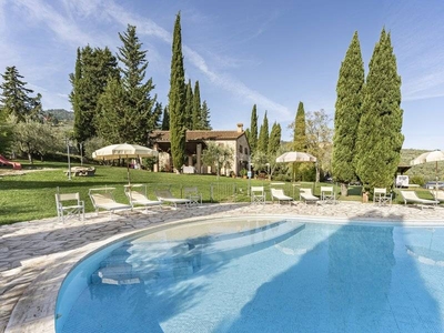 Casa a Chianni con piscina recintata