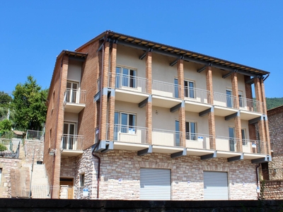 Casa indipendente in vendita a Assisi - Zona: Assisi centro