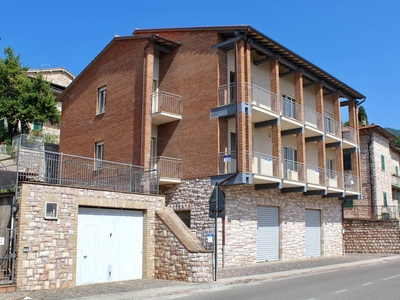 Casa indipendente in vendita, Assisi centro