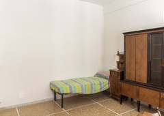 Stanza in affitto in appartamento con 2 camere da letto a Nomentano, Roma