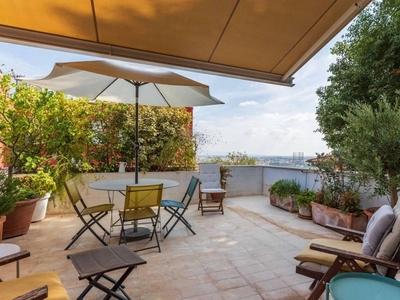 Prestigioso appartamento di 148 m² in vendita VIA DELLE MURA GIANICOLENSI, Roma, Lazio