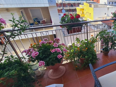 Appartamento di 3 vani /108 mq a Bari (zona PALESE)