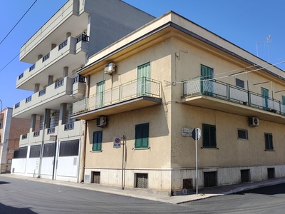 Appartamento di 5 vani /131 mq a Bari - Ceglie del Campo