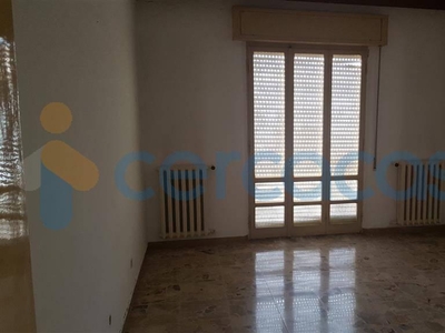 Appartamento Quadrilocale da ristrutturare in vendita a Maiolati Spontini