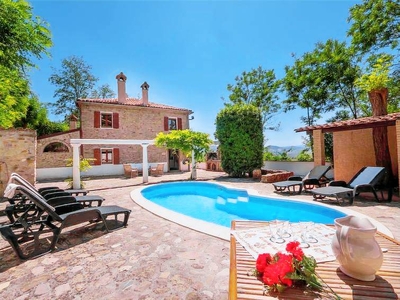 Casa con piscina, giardino e barbecue + vista panoramica
