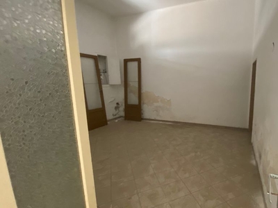 Casa indipendente di 3 vani /90 mq a Andria (zona VIS ORSINI)