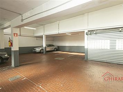 Garage / Posto Auto - Coperto a Rivarolo, Genova