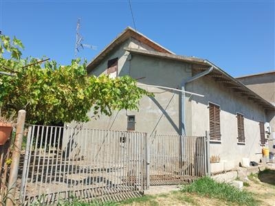 Semindipendente - Porzione di casa a Alviano Scalo, Alviano