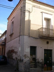 VENDITA- A SAN SEVERO CASA INDIPENDENTE IN ZONA VIA T. SOLIS