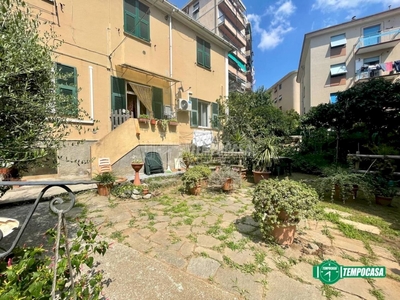 Vendita Appartamento Via San Bartolomeo del Fossato, Genova