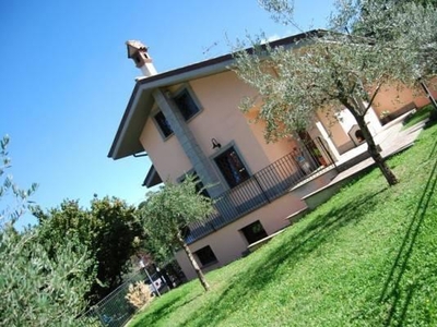 Villa viale Vittorio Veneto 1, Grottaferrata