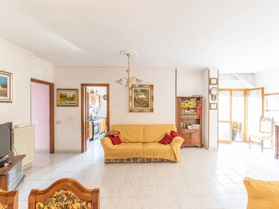 Appartamento in vendita in Mentana, Italia