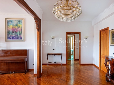 Appartamento in vendita in Napoli, Italia