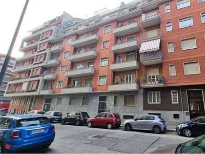 Appartamento in Vendita in Via Alfonso Ogliaro 3 a Torino
