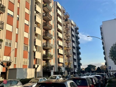 Appartamento in Vendita in Via Paolo Renzi a Roma