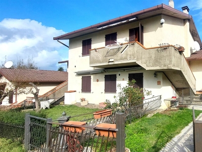 Appartamento indipendente ristrutturato in zona Pescina a Seggiano