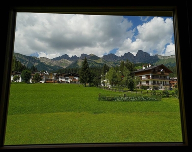 Appartamento 'Tana Del Picchio Rosso' con vista sulle montagne, giardino in comune e Wi-Fi