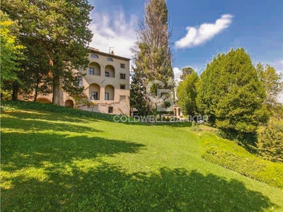 Casa in vendita in Lari, Italia