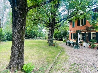 Casa in vendita in Monte San Pietro, Italia