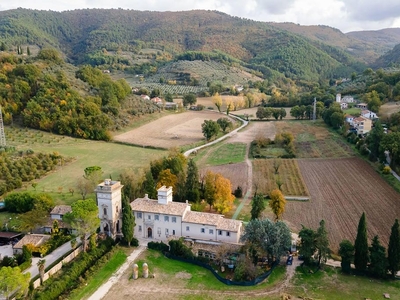 Villa in vendita Spoleto, Italia