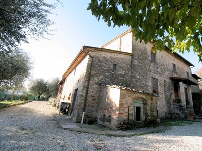 Lussuoso casale in vendita Serravalle Pistoiese, Toscana
