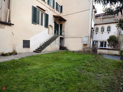 Appartamento in Vendita in Piazza della Magione a Lucca