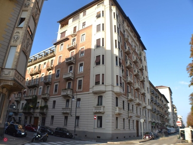 Appartamento in Vendita in Via C. Colombo 2 a Torino
