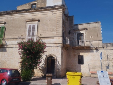 Appartamento in Vendita in Via Camillo Benso Conte di Cavour a Bari
