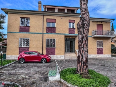 Appartamento in Vendita in Via Di Castel Porziano 403 a Roma