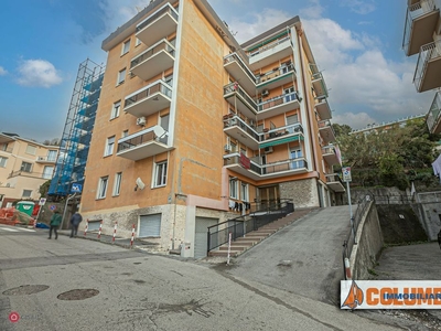 Appartamento in Vendita in Via Laviosa 17 a Genova