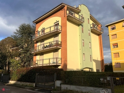 Appartamento in Vendita in Via Nicolò Paganini 188 a Lucca
