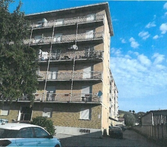 Appartamento in Via Fratelli Rosselli 28, Nizza Monferrato, 5 locali