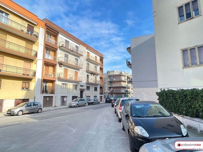 Appartamento in Via Sant' Egidio 19, Mola di Bari, 5 locali, 2 bagni