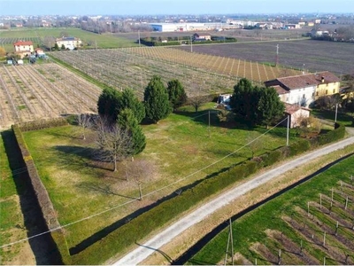 CARPI SUD, RUSTICO CON TERRENO!