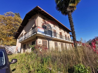 Casa indipendente in affitto a Gattico-Veruno