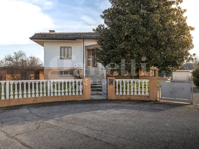 Casa Indipendente in Via Verdi , 37, Pramaggiore (VE)