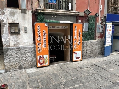 Negozio/Locale commerciale in Vendita in Via GENOVA a Napoli