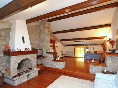 Piancastagnaio: Villa indipendente in vendita sul Monte Amiata