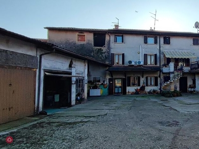 Rustico/Casale in Vendita in Quaderni di Villafranca a Villafranca di Verona